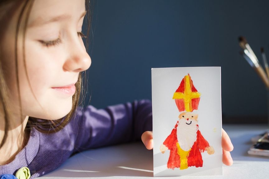 Mädchen mit Nikolauszeichnung