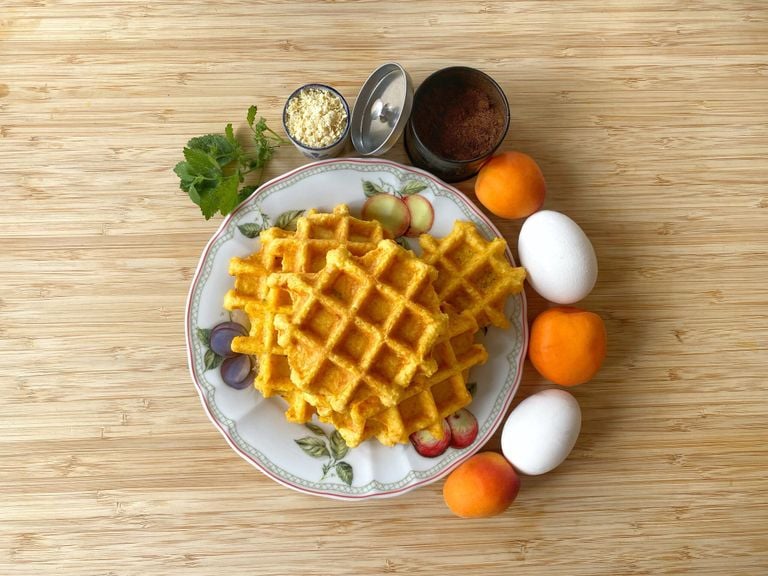 Aprikosen-Hirse-Waffeln
