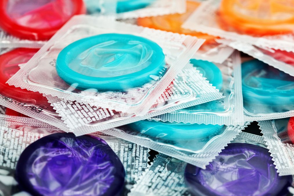 Kondom manipulieren