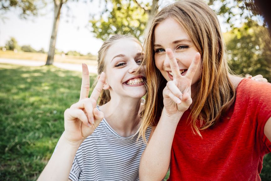 Zwei Teenager-Mädchen
