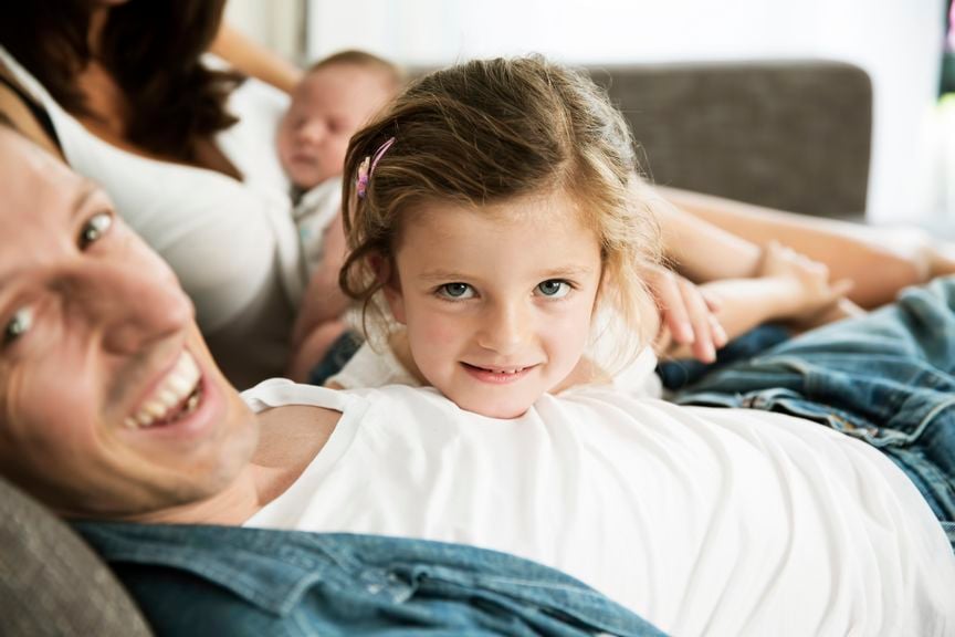 Familie mit zwei Kindern 