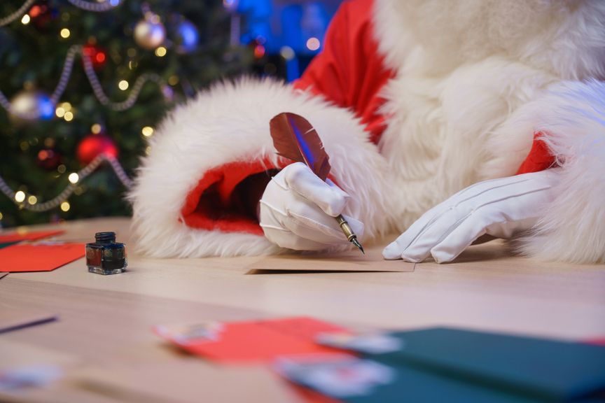 St. Nikolaus schreibt Briefe an die Kinder