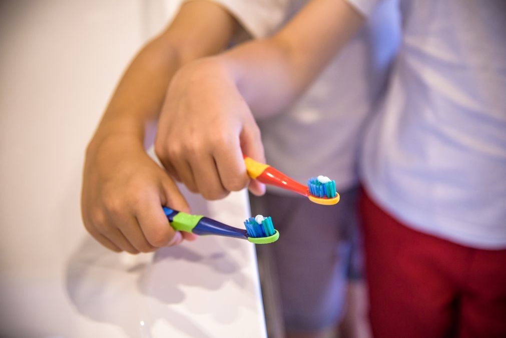 Welche Zahnpasta für Kinder Fluorid Wieviel Zahnpasta