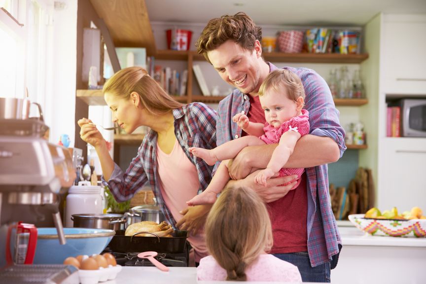 Familie in der Küche